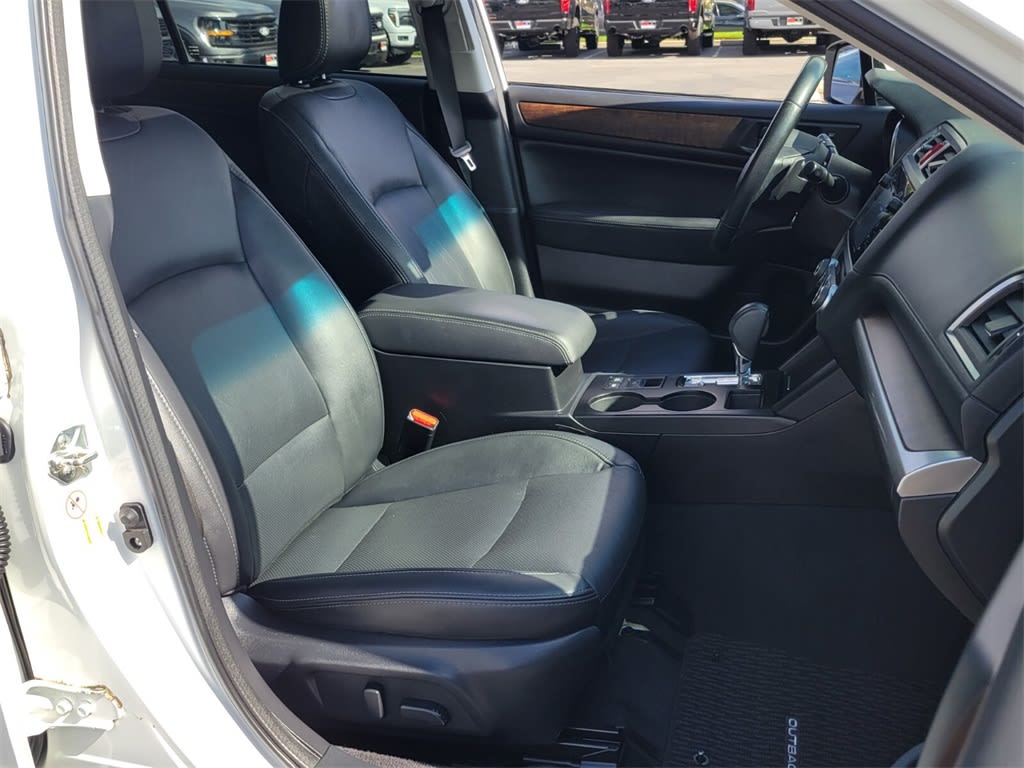 Thumbnail: 2016 Subaru Outback - 10