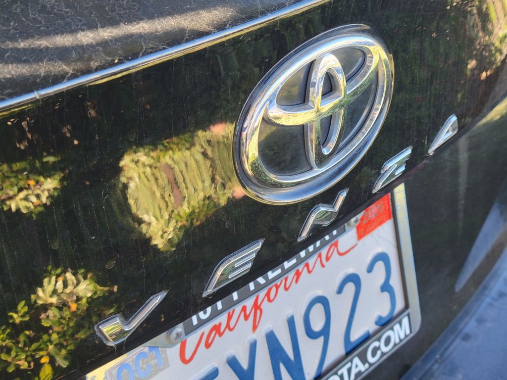 Thumbnail: 2011 Toyota Venza - 6