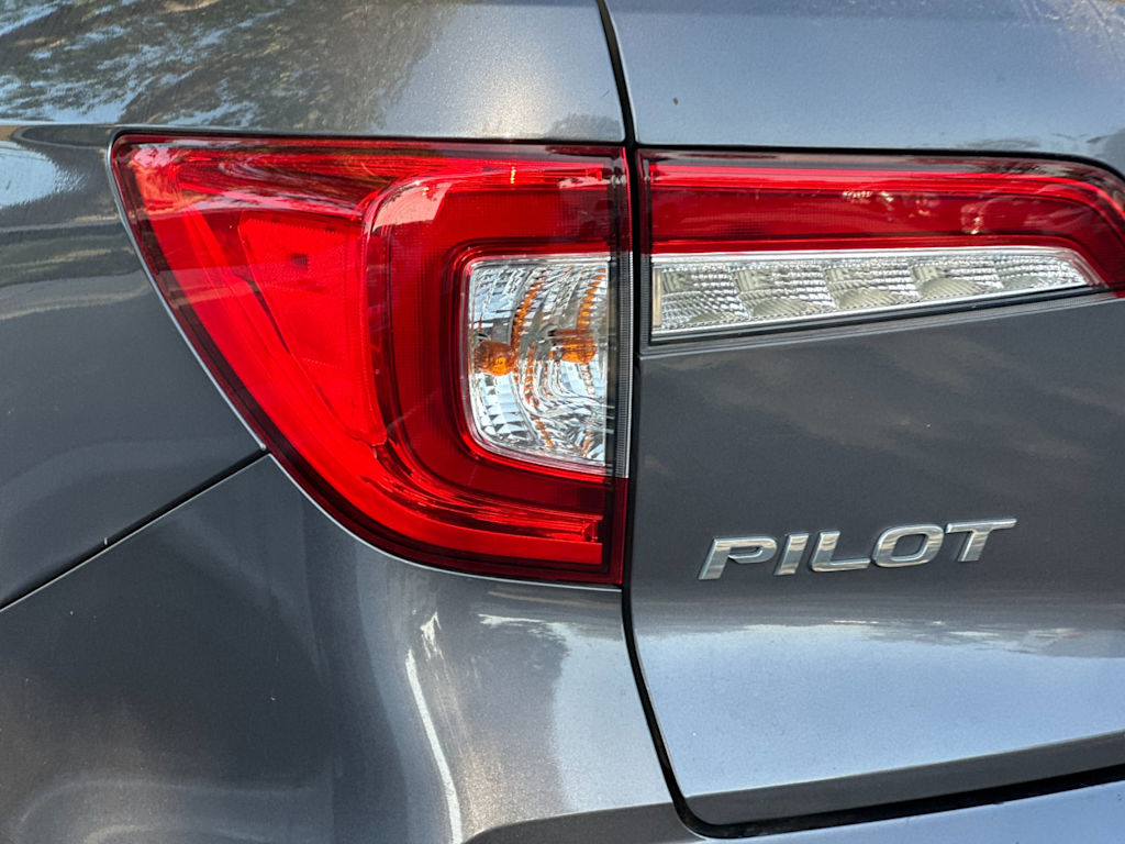 Thumbnail: 2019 Honda Pilot - 10