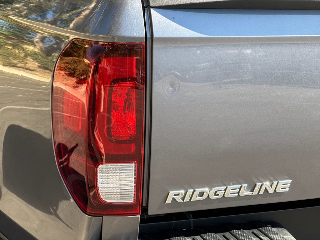 Thumbnail: 2017 Honda Ridgeline - 28
