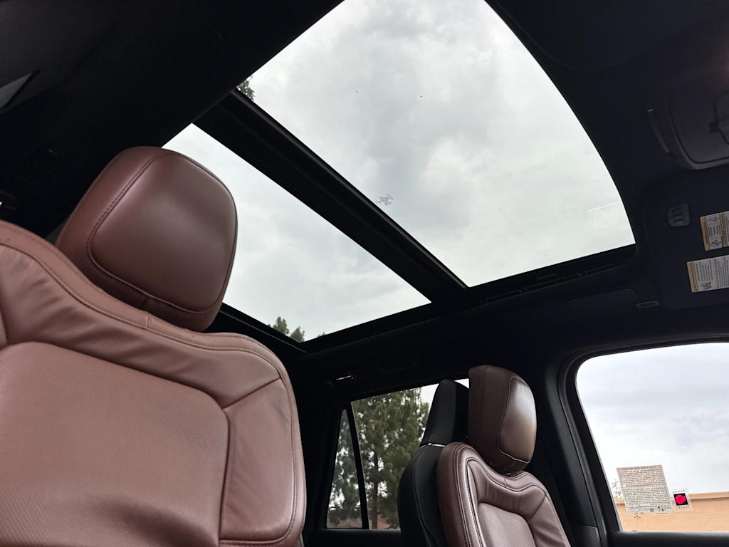 Thumbnail: 2022 Lincoln Navigator - 23