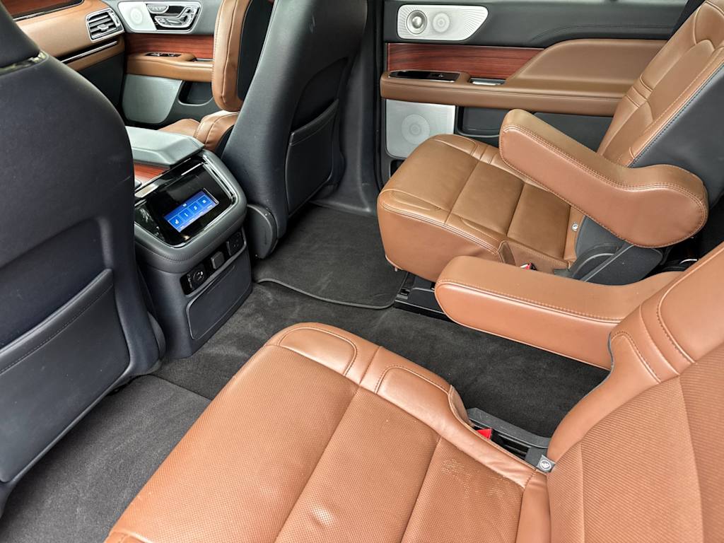 Thumbnail: 2022 Lincoln Navigator - 9