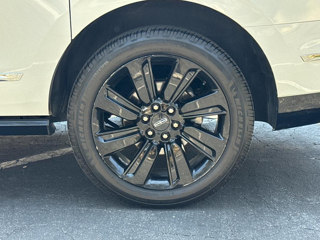 Thumbnail: 2022 Lincoln Navigator L - 7