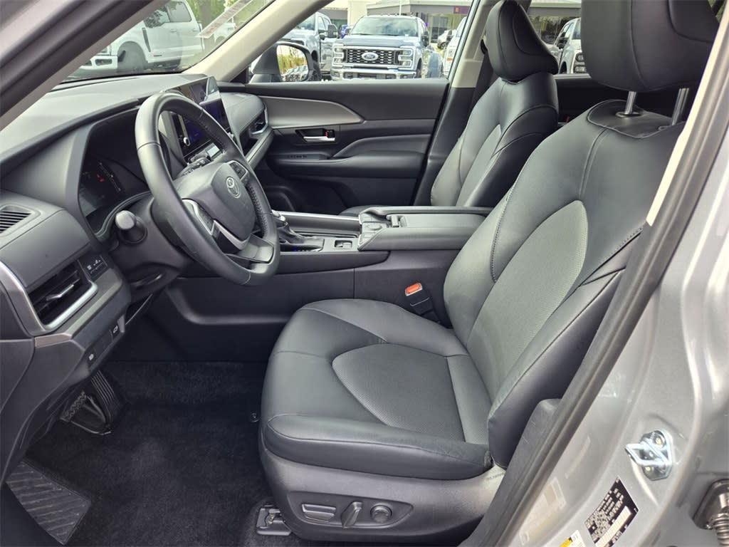 Thumbnail: 2025 Toyota Grand Highlander - 10