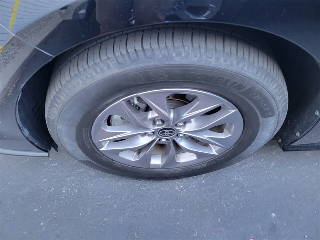 Thumbnail: 2021 Toyota Sienna - 5