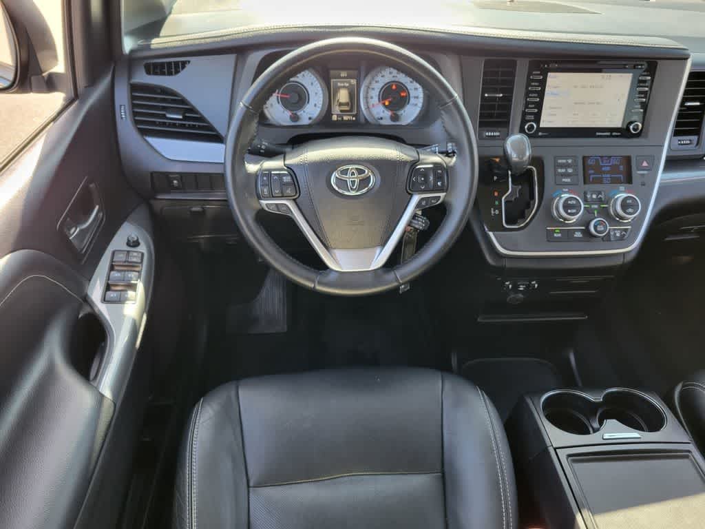 Thumbnail: 2020 Toyota Sienna - 2