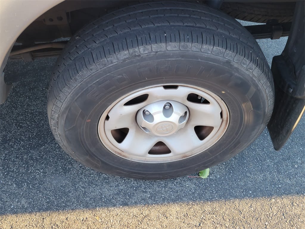 Thumbnail: 2015 Toyota Tacoma - 6