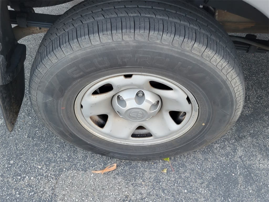 Thumbnail: 2015 Toyota Tacoma - 9