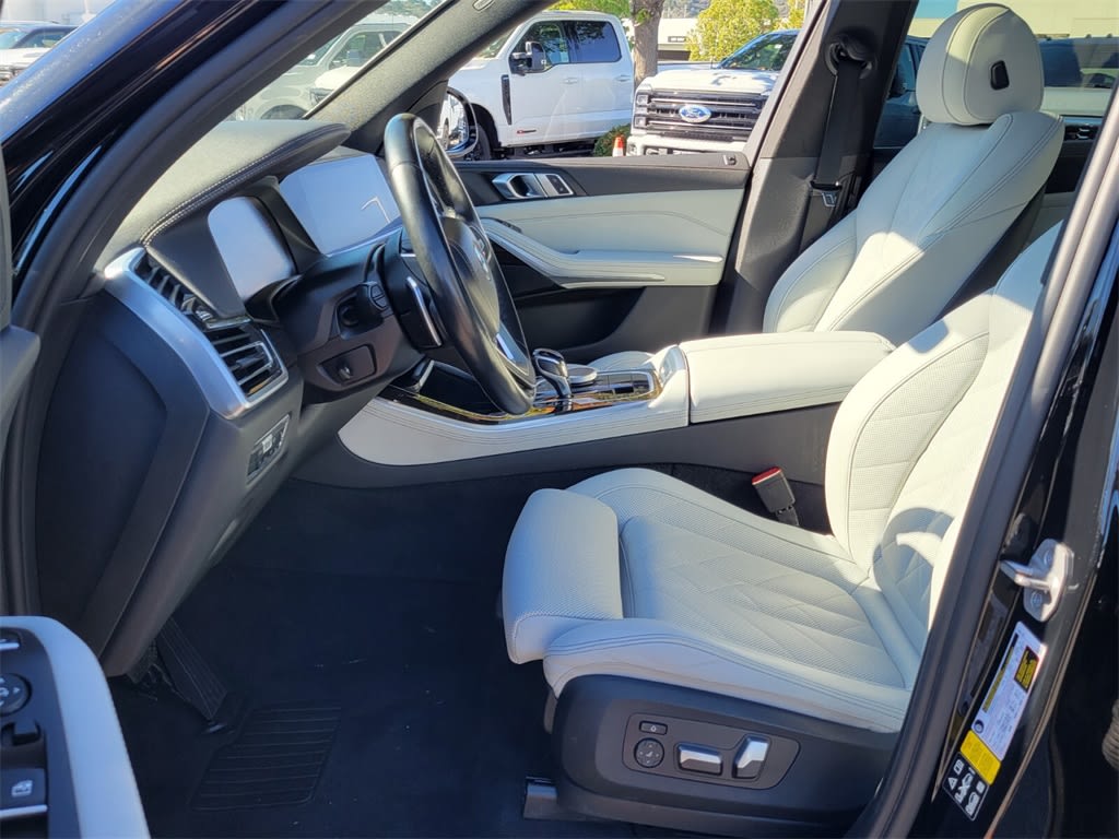 Thumbnail: 2023 BMW X5 - 9