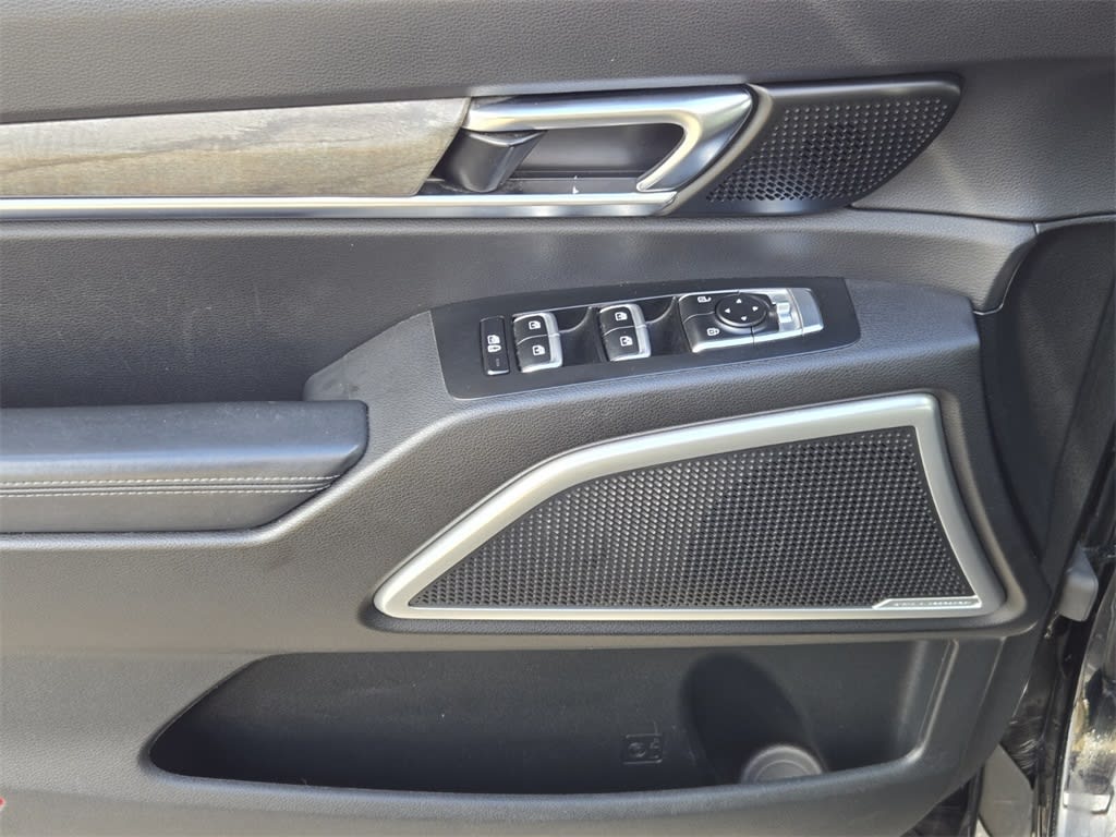 Thumbnail: 2020 Kia Telluride - 22