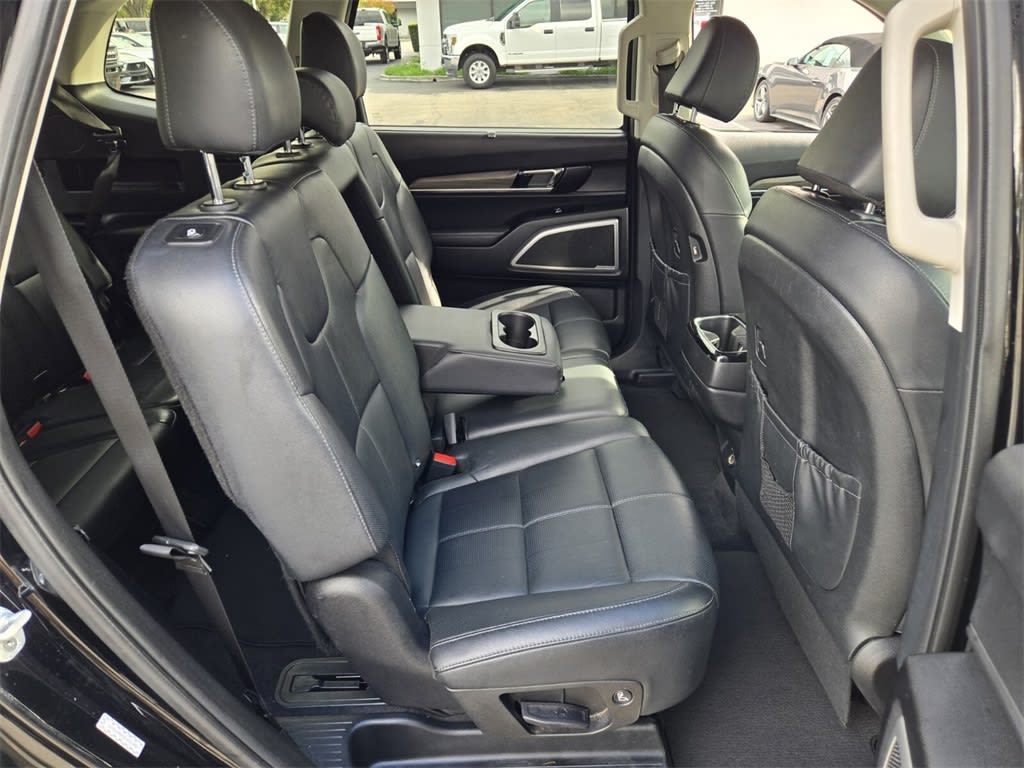 Thumbnail: 2020 Kia Telluride - 21