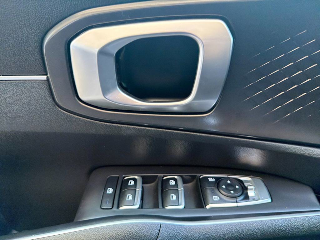Thumbnail: 2021 Kia Sorento - 21