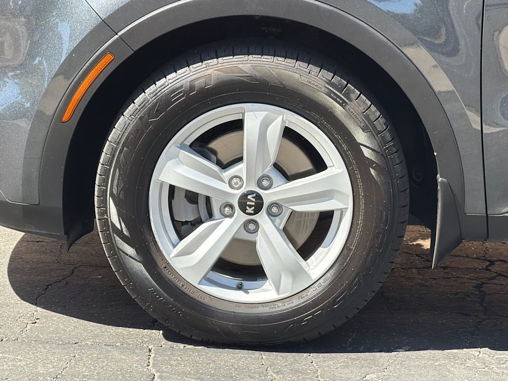 Thumbnail: 2021 Kia Sorento - 7