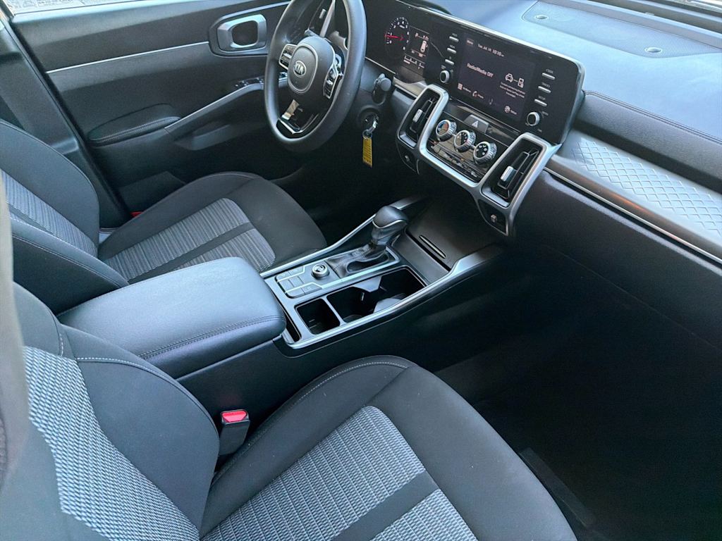 Thumbnail: 2021 Kia Sorento - 9