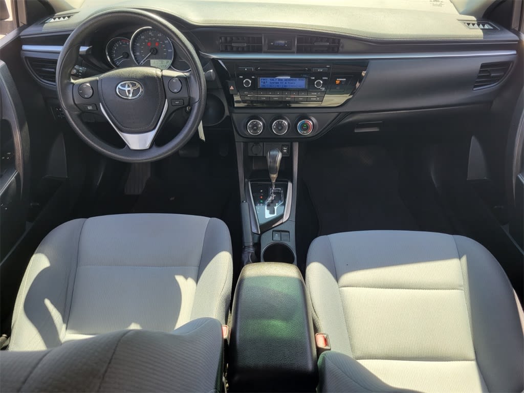Thumbnail: 2015 Toyota Corolla - 2