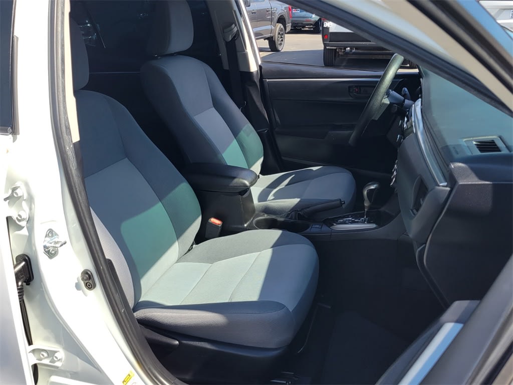 Thumbnail: 2015 Toyota Corolla - 10