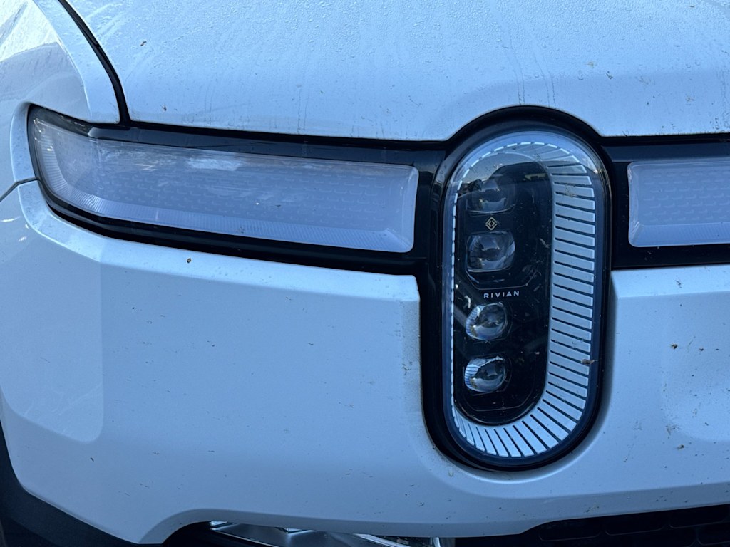 Thumbnail: 2024 Rivian R1T - 5
