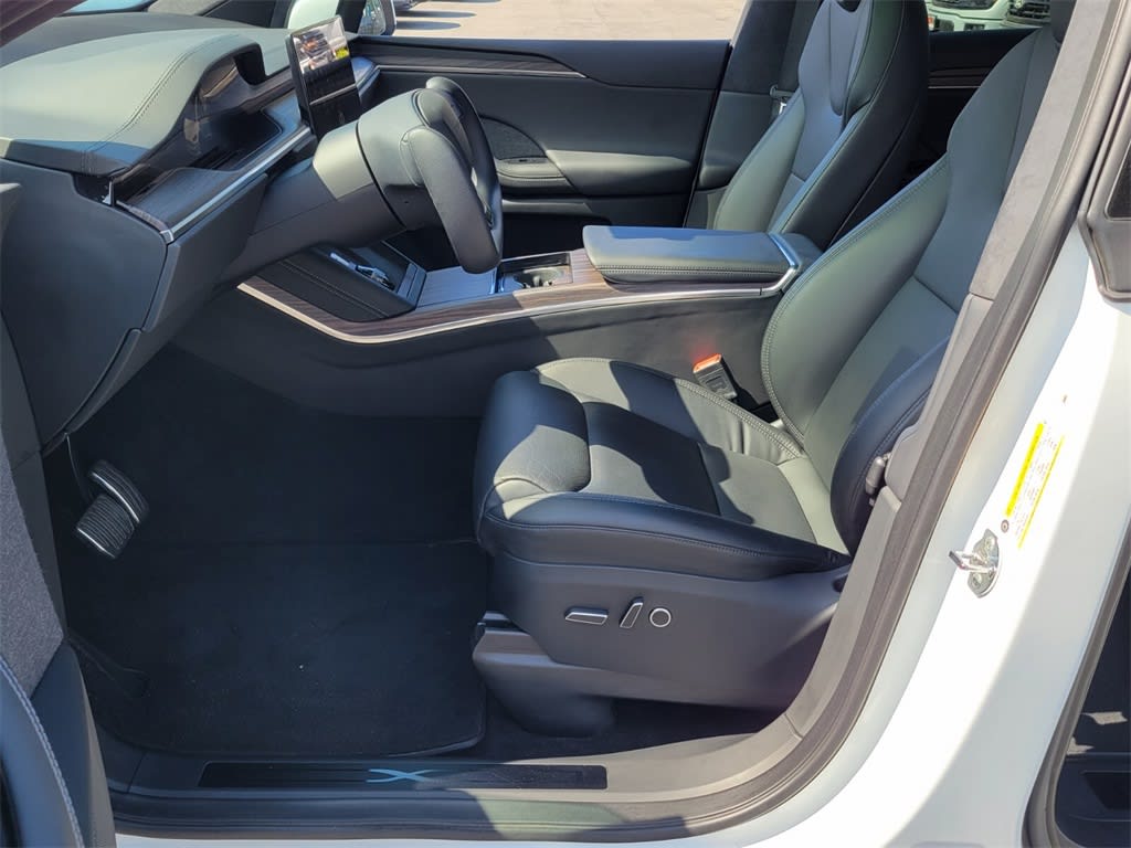 2022 Tesla Model X Standard Range 9