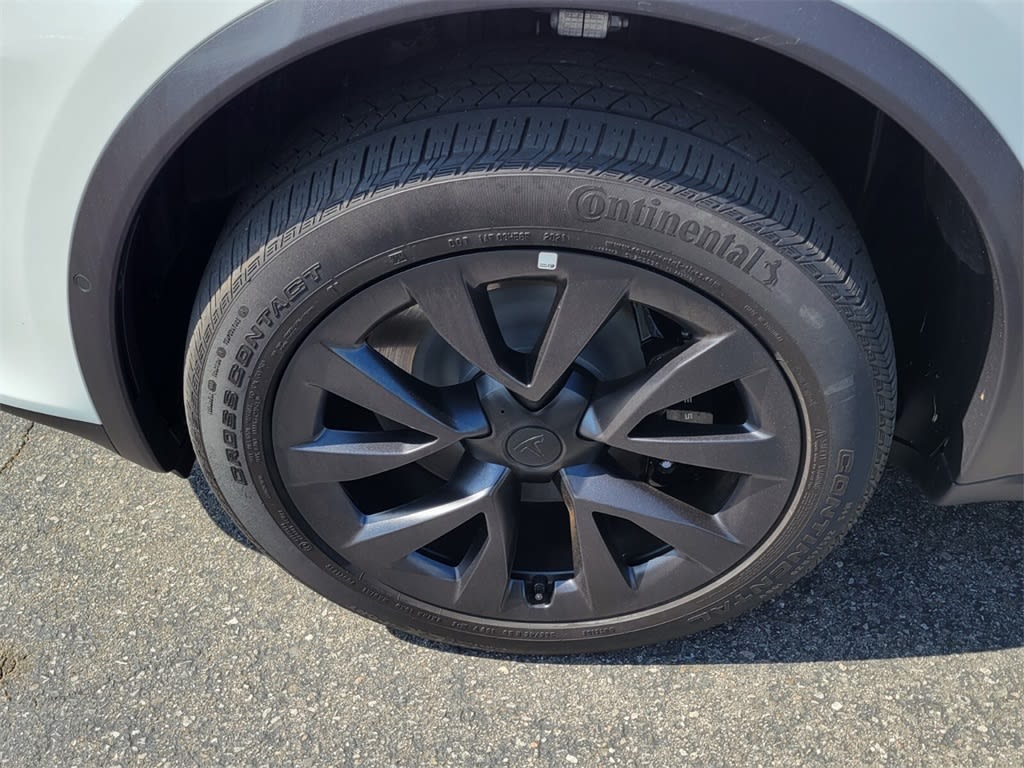 2022 Tesla Model X Standard Range 8