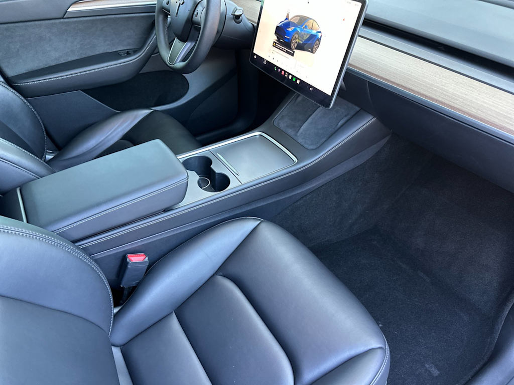 Thumbnail: 2024 Tesla Model Y - 9