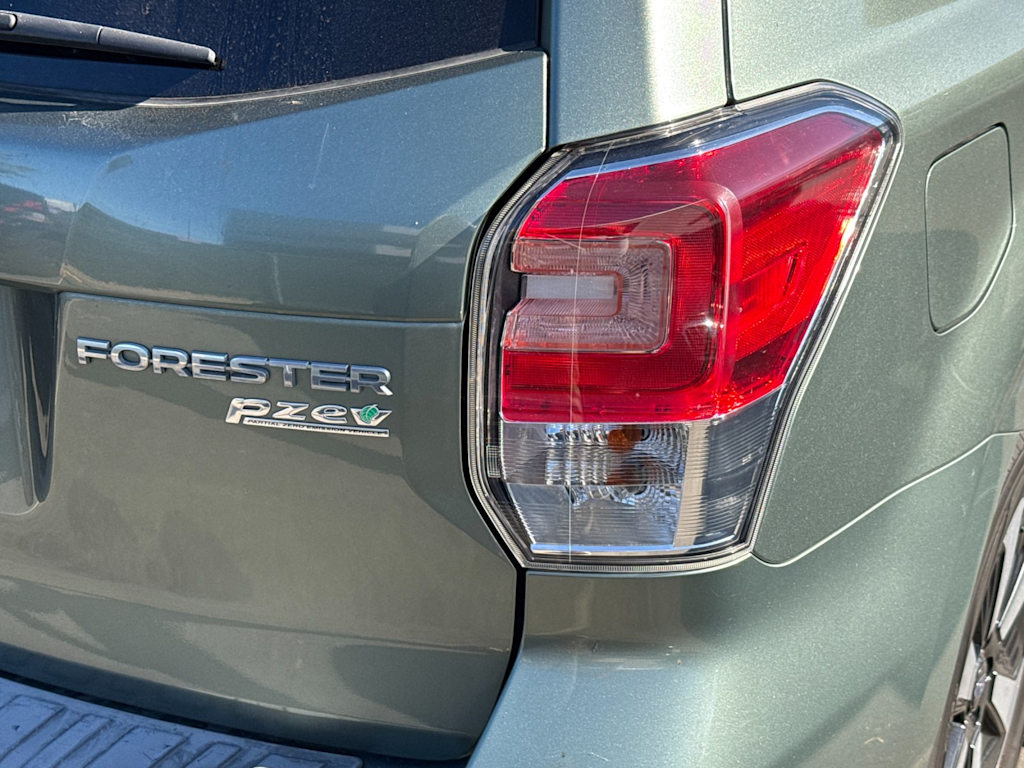 Thumbnail: 2017 Subaru Forester - 12