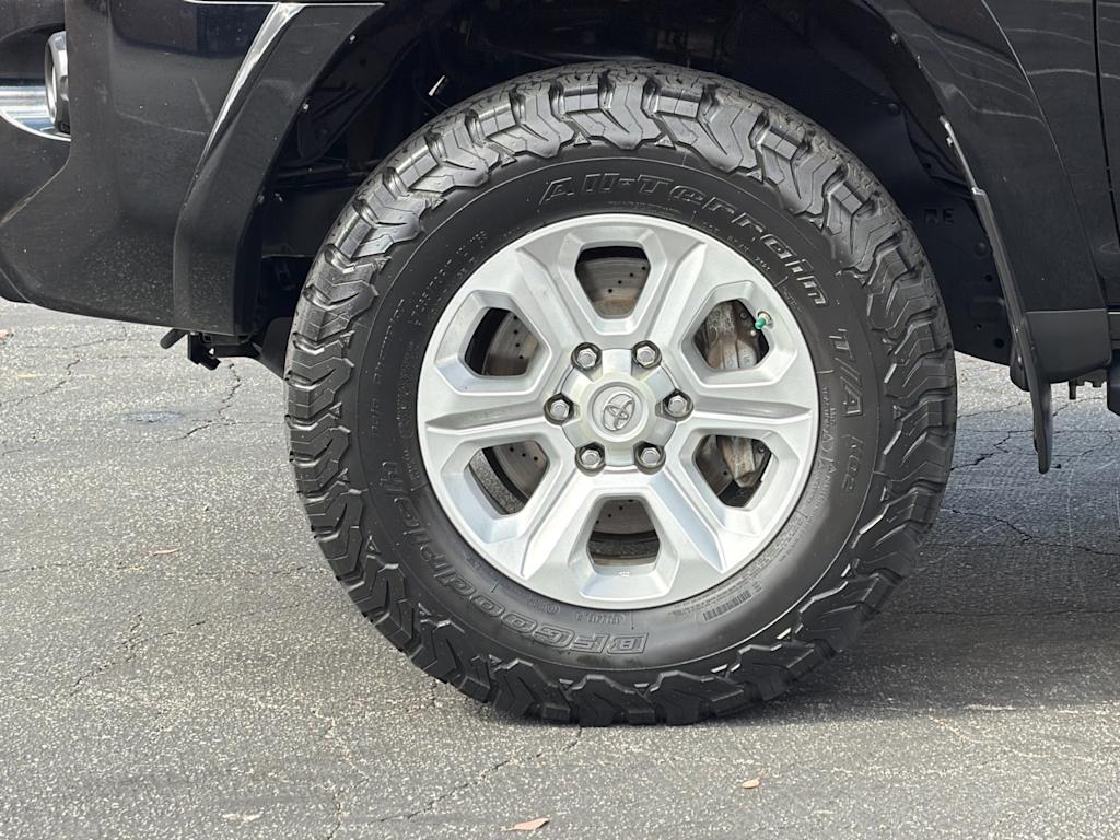 Thumbnail: 2017 Toyota 4Runner - 8