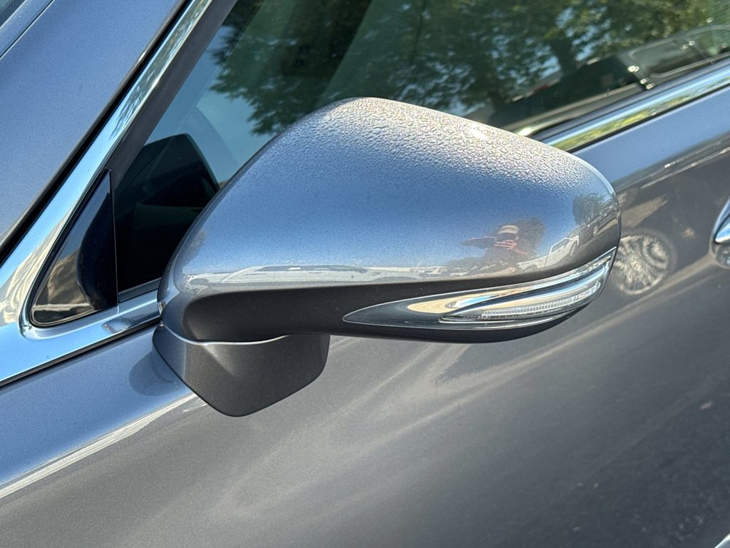 Thumbnail: 2012 Lexus LS - 9