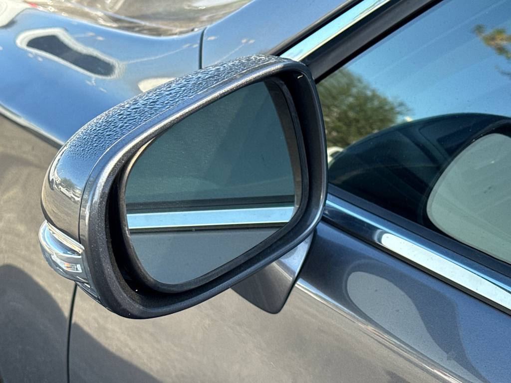 Thumbnail: 2012 Lexus LS - 10