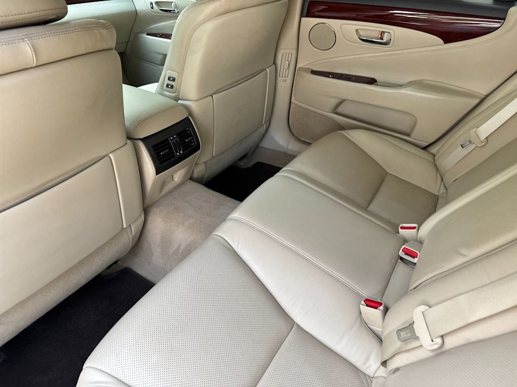 Thumbnail: 2012 Lexus LS - 9