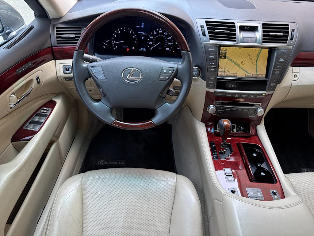 Thumbnail: 2012 Lexus LS - 10