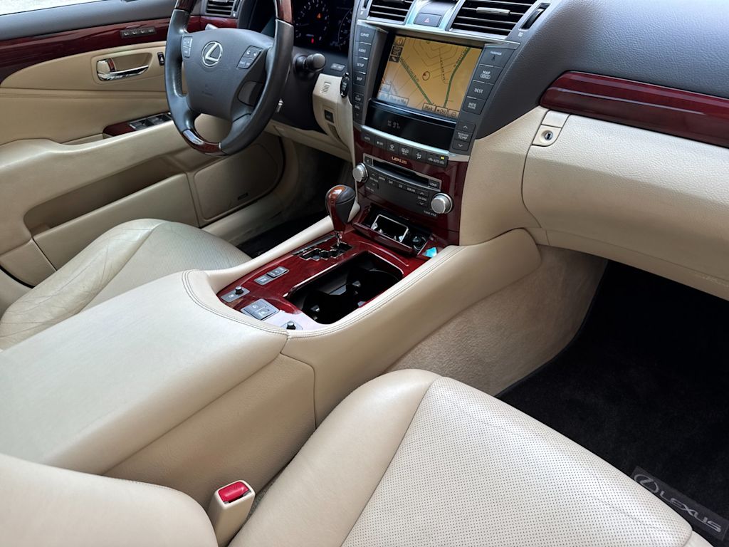 Thumbnail: 2012 Lexus LS - 11