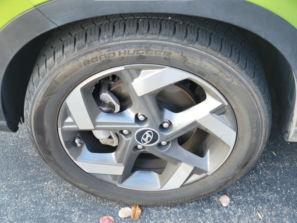 Thumbnail: 2023 Hyundai Venue - 5