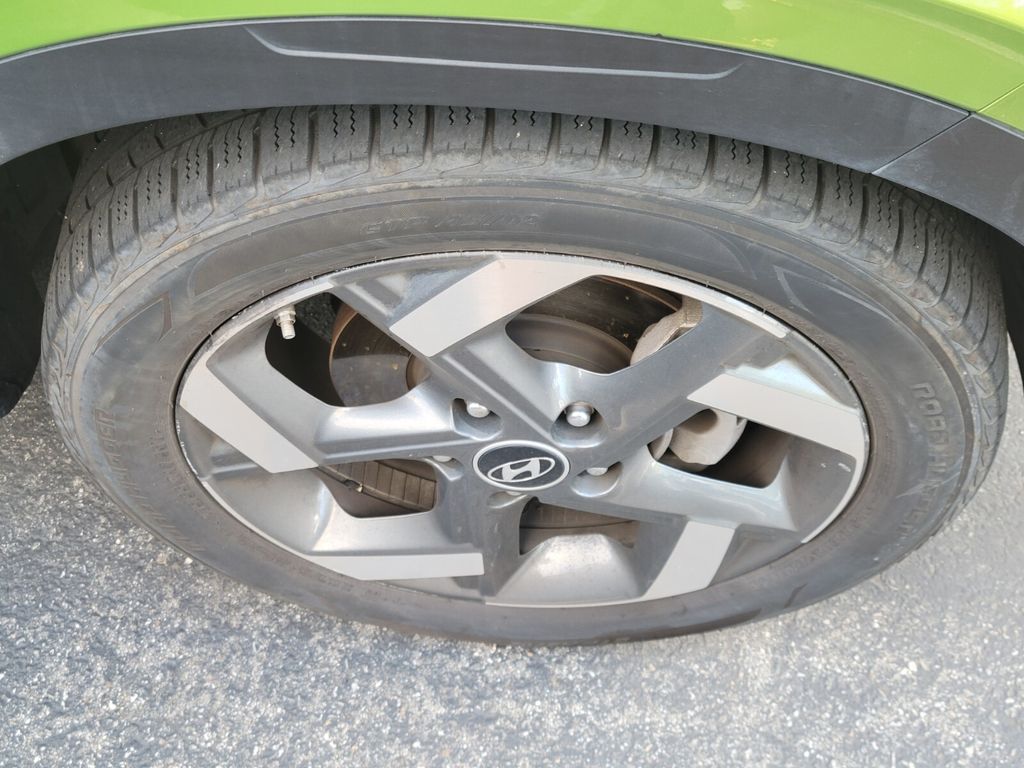 Thumbnail: 2023 Hyundai Venue - 9