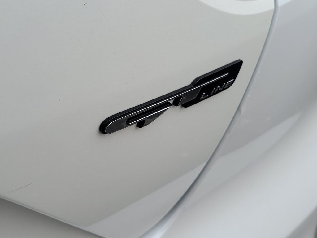 Thumbnail: 2022 Kia Stinger - 4