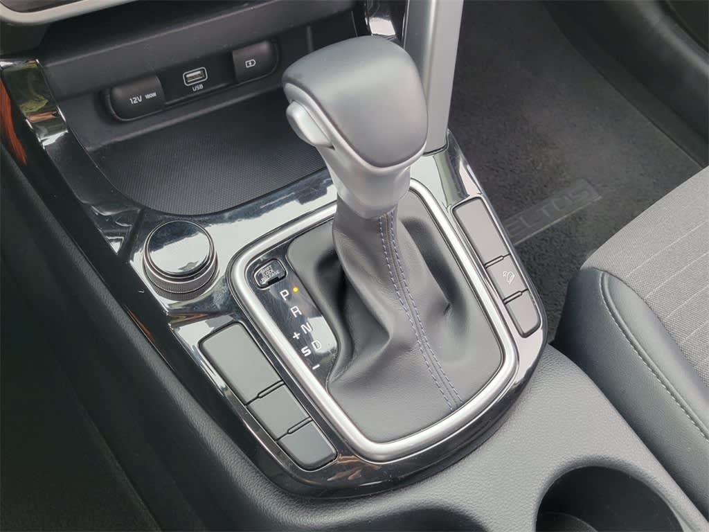 Thumbnail: 2023 Kia Seltos - 13