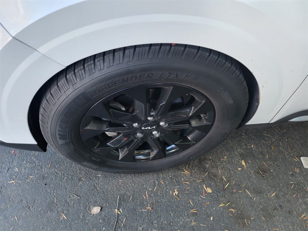 Thumbnail: 2022 Kia Carnival - 5