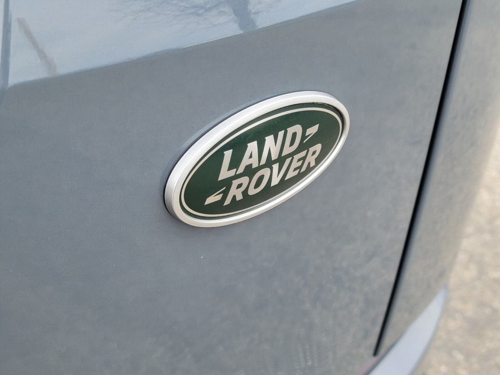 Thumbnail: 2023 Land Rover Range Rover Evoque - 7