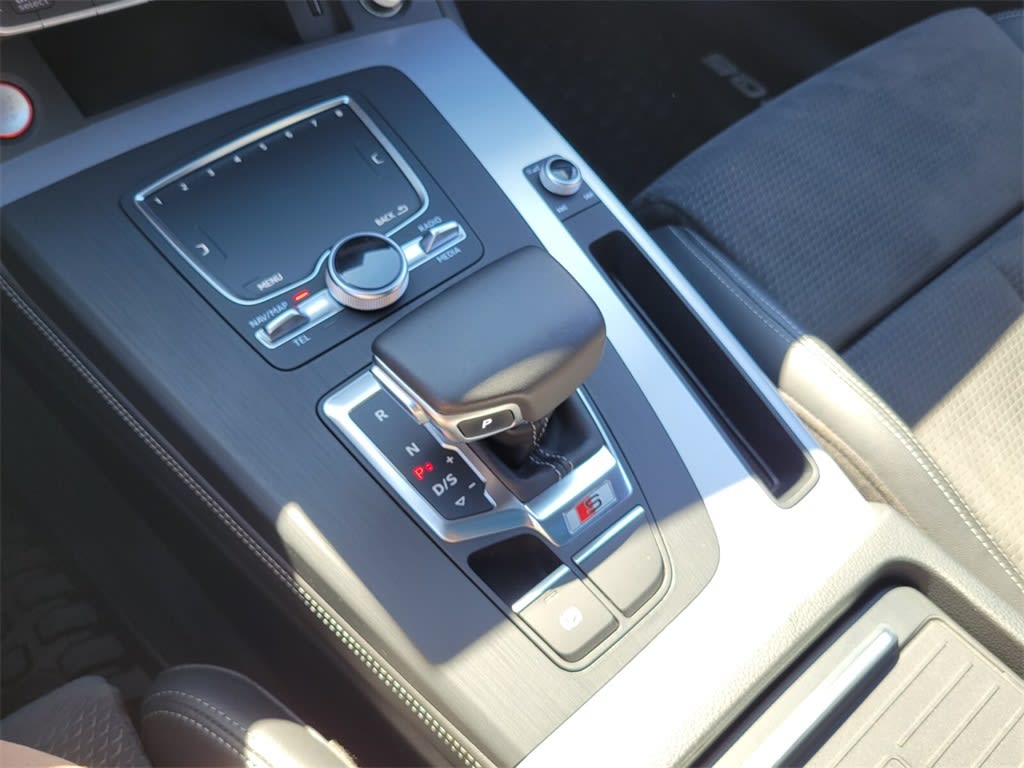 Thumbnail: 2020 Audi SQ5 - 13