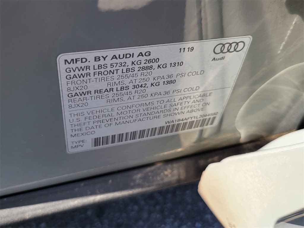 Thumbnail: 2020 Audi SQ5 - 14
