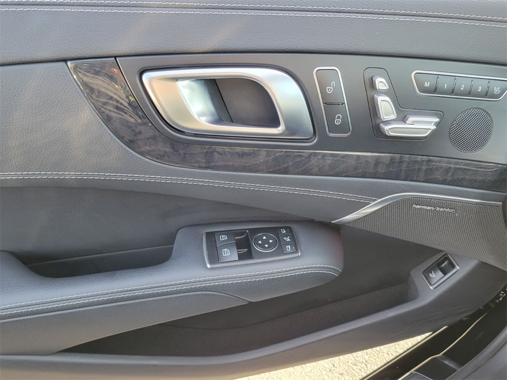 Thumbnail: 2017 Mercedes-Benz SL-Class - 21