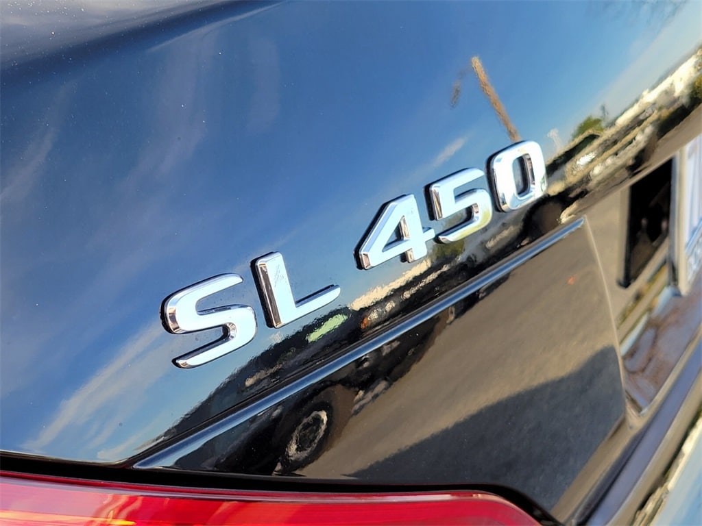 Thumbnail: 2017 Mercedes-Benz SL-Class - 16