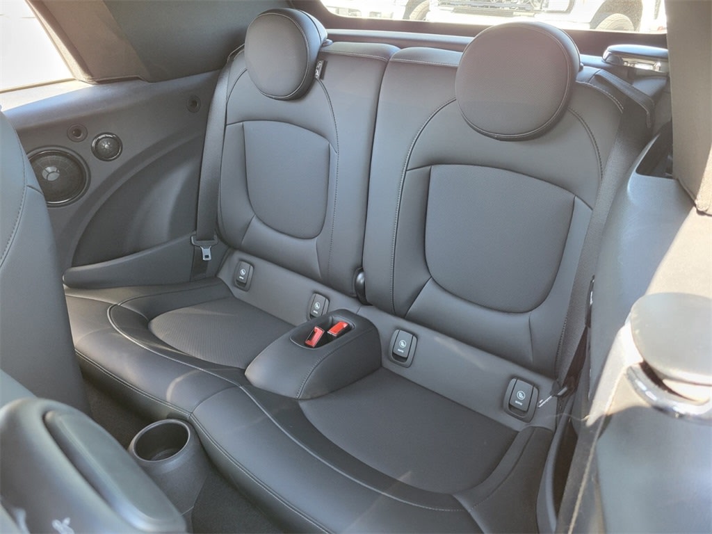 Thumbnail: 2021 MINI Cooper - 10