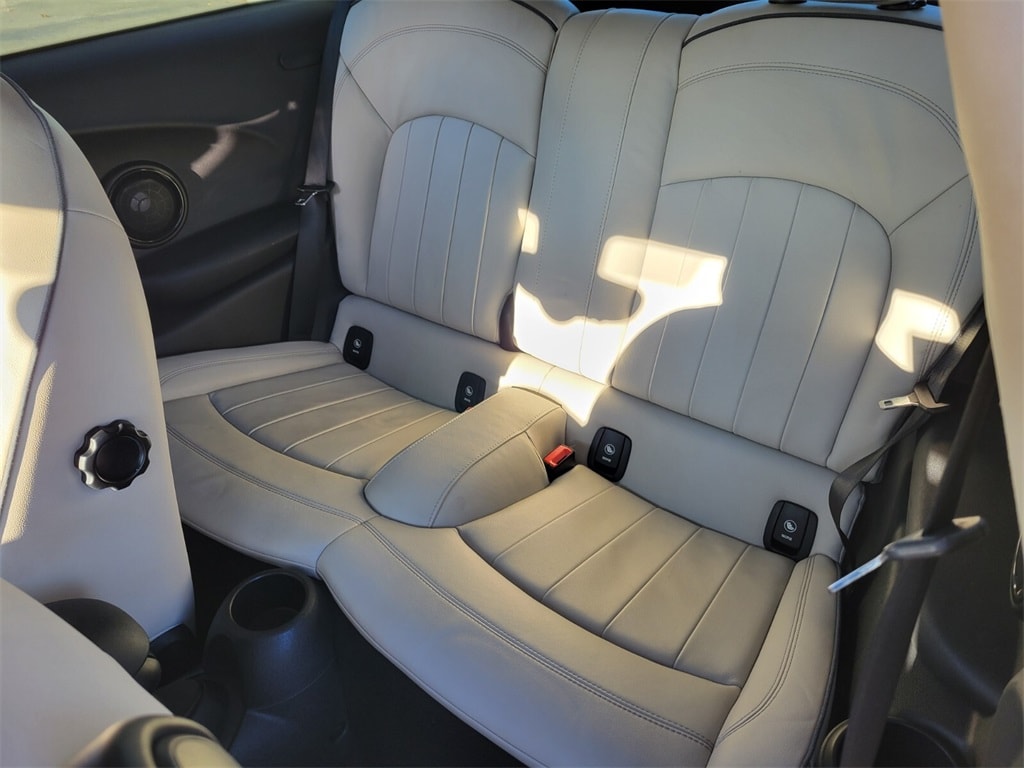 Thumbnail: 2019 MINI Cooper - 11