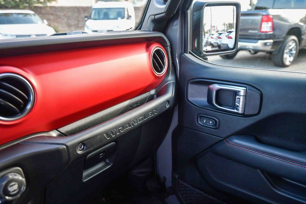 Thumbnail: 2022 Jeep Wrangler - 30