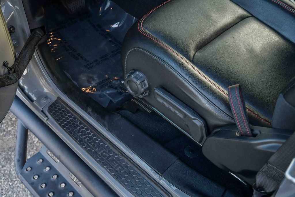 Thumbnail: 2022 Jeep Wrangler - 25