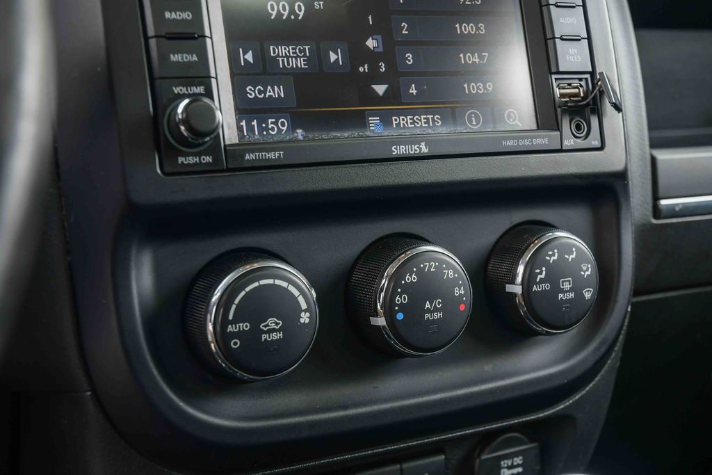 Thumbnail: 2016 Jeep Patriot - 22