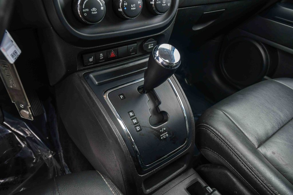 Thumbnail: 2016 Jeep Patriot - 14