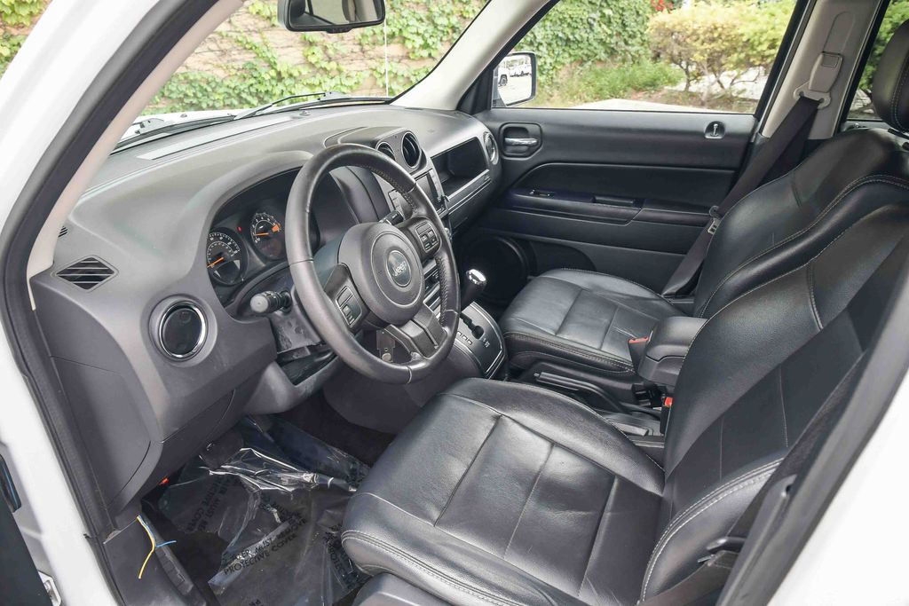 Thumbnail: 2016 Jeep Patriot - 9