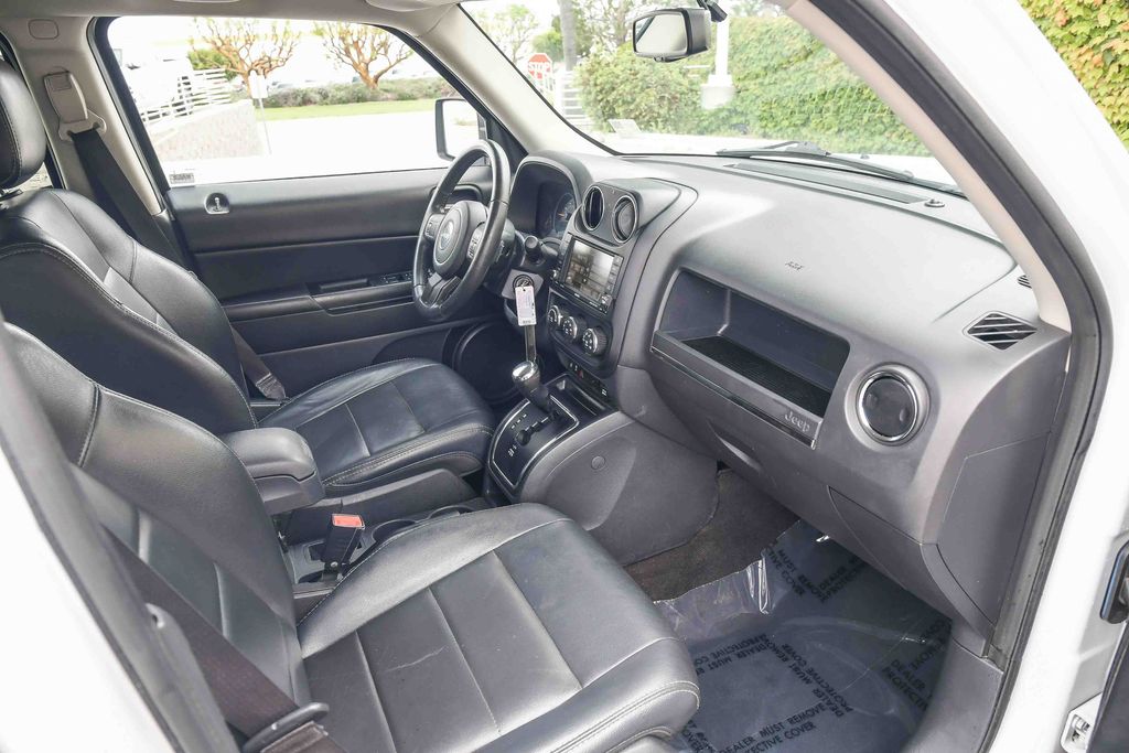 Thumbnail: 2016 Jeep Patriot - 12