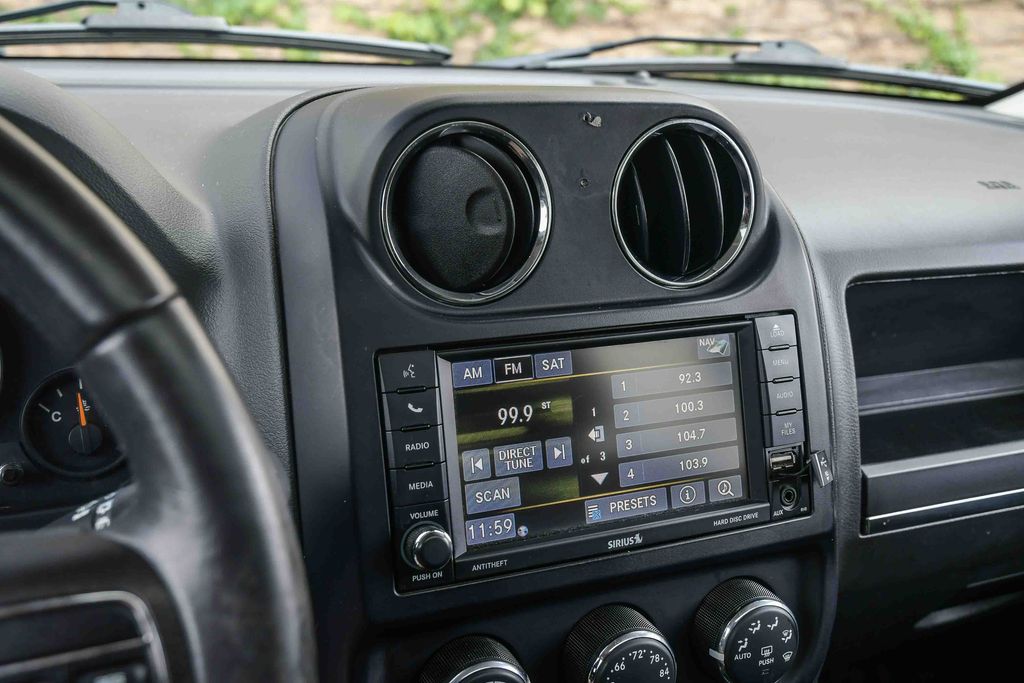 Thumbnail: 2016 Jeep Patriot - 24